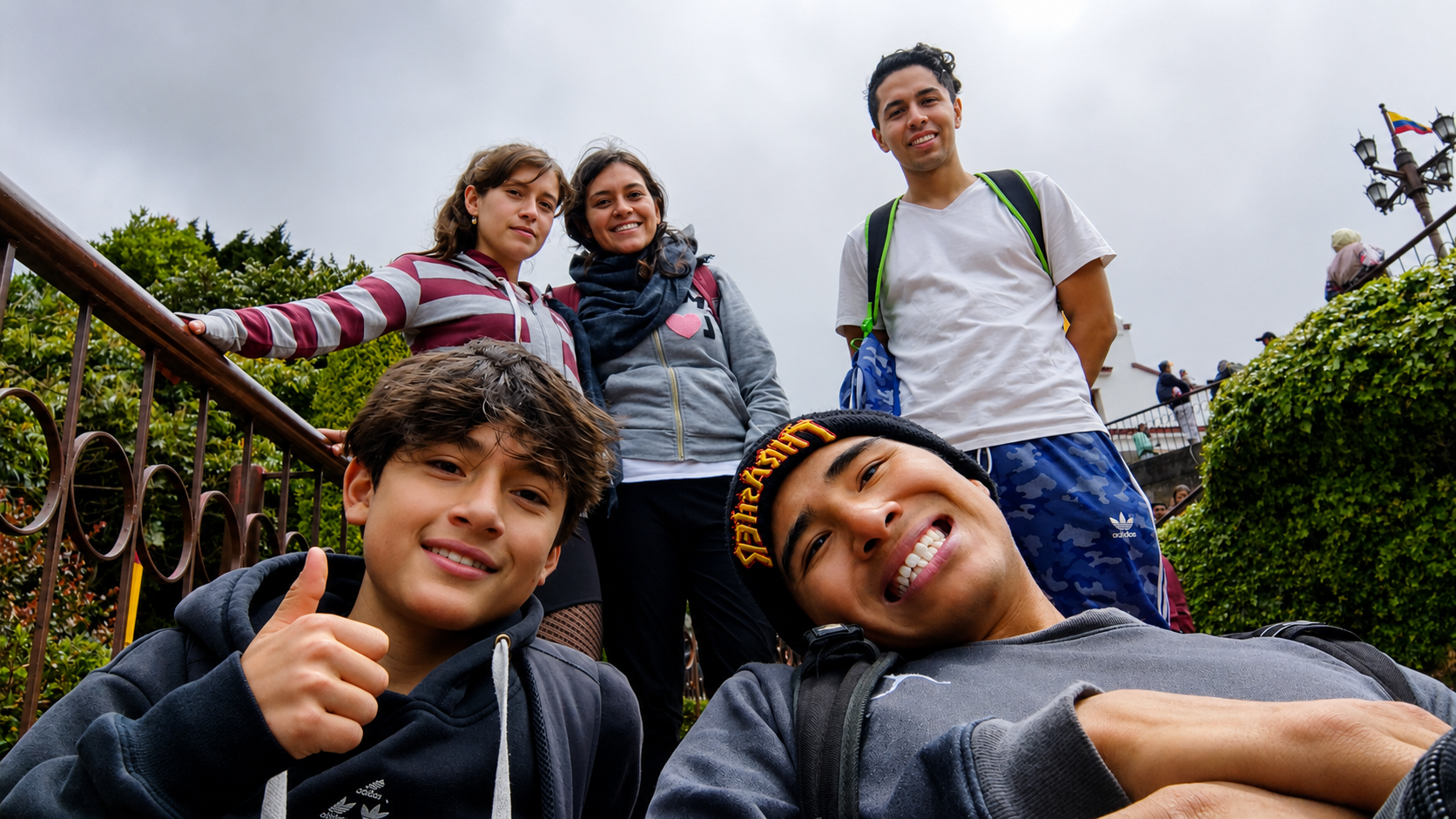 Voluntarios en la cima de Monserrate